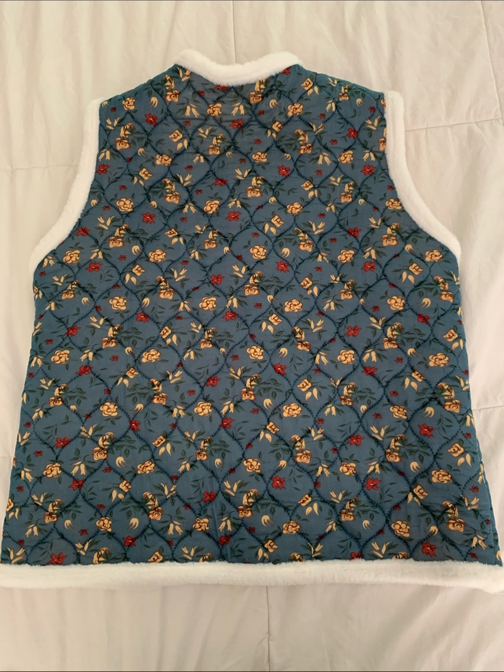 Authentic Korean Kimchi Making Vest - Picture 2 of 4